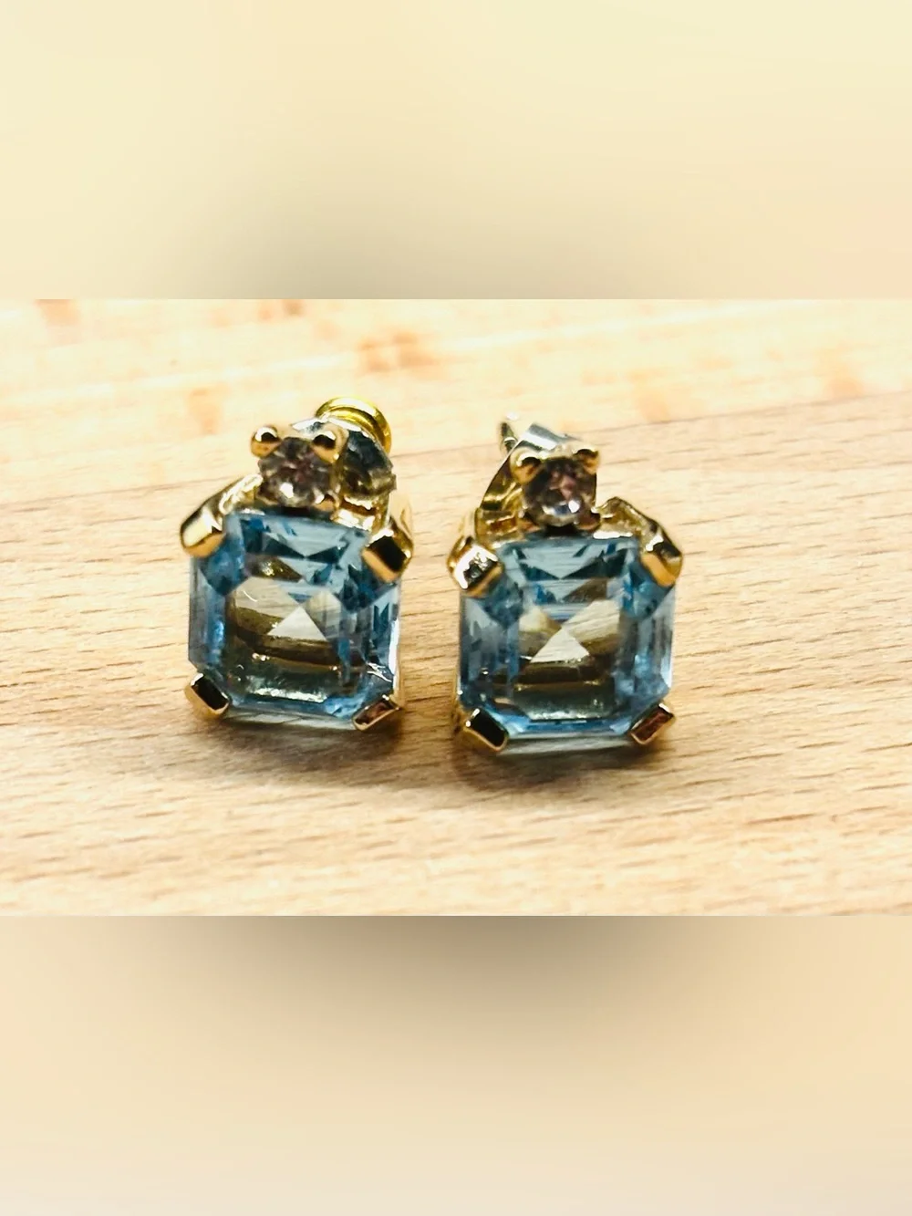 Vintage Gold Blue Crystal Stud Earrings